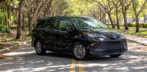 Toyota Sienna 2025