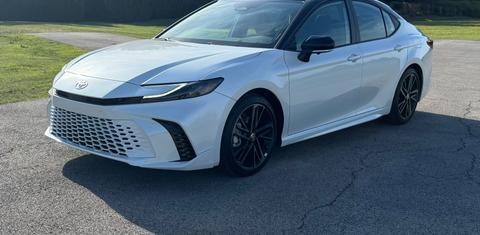 Toyota Camry Hybrid 2025