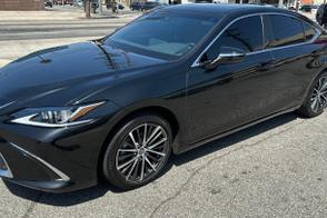 Lexus ES car