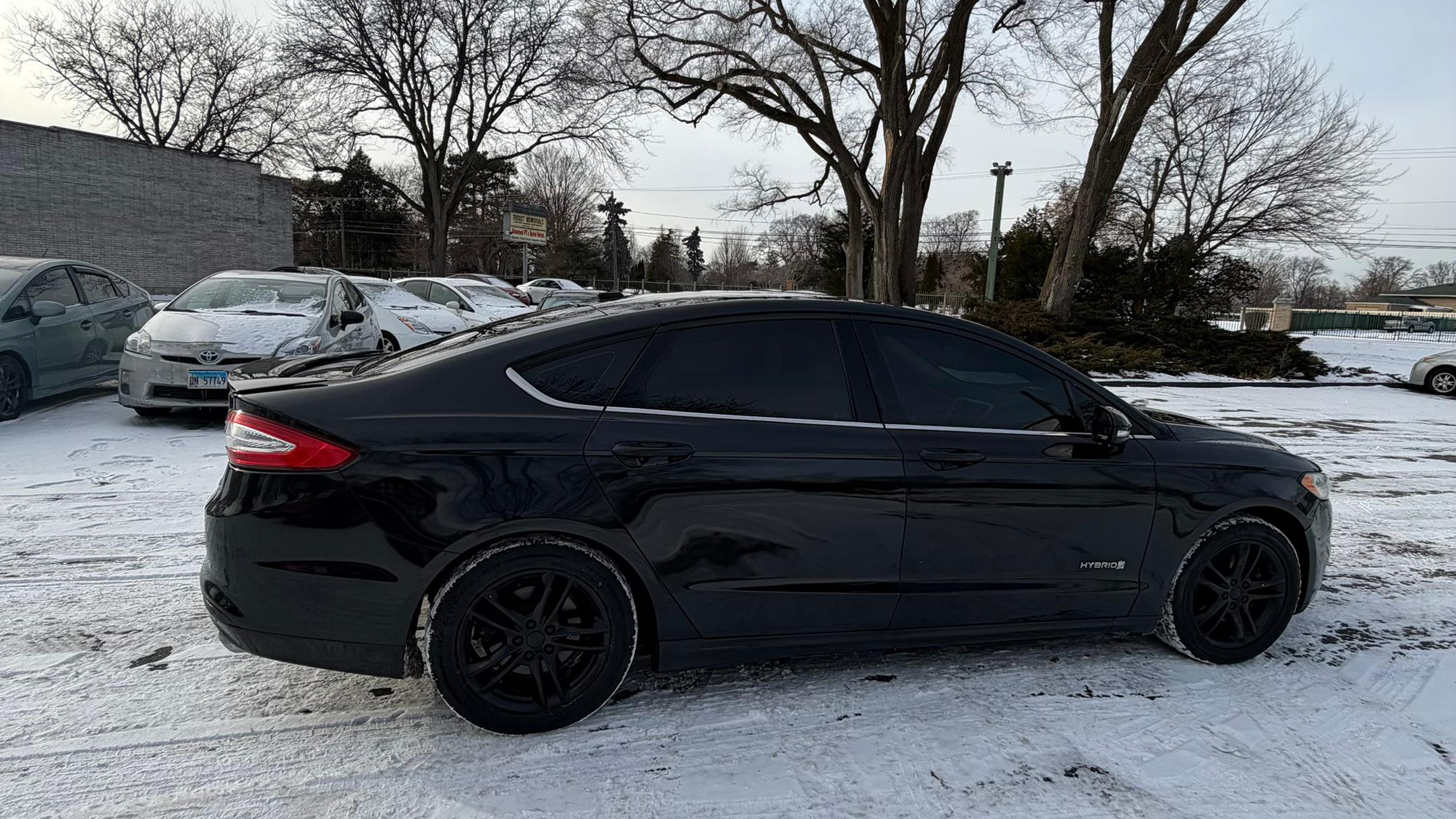 Ford Fusion Hybrid 2015 in 
