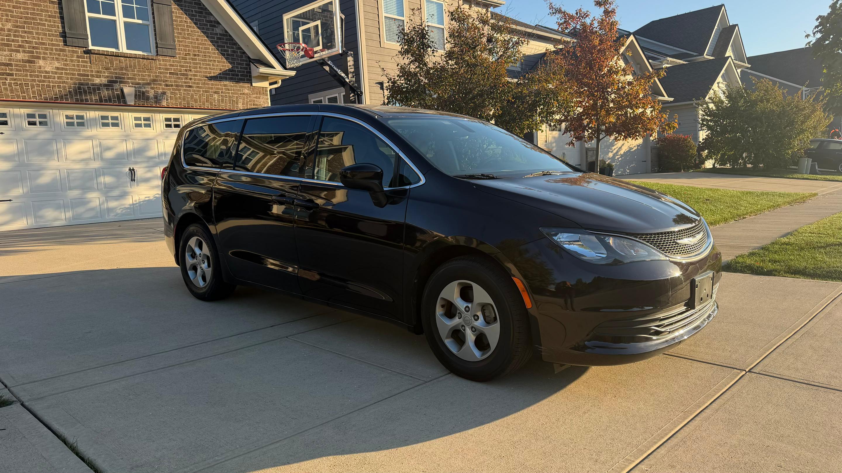 Chrysler Pacifica 2017 in Indianapolis, IN