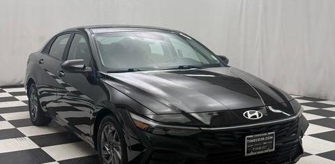 Hyundai Elantra 2024