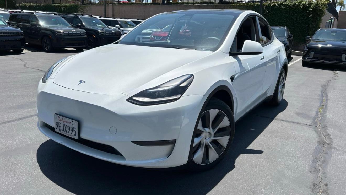 Tesla Model Y 2023 in Hobart, IN