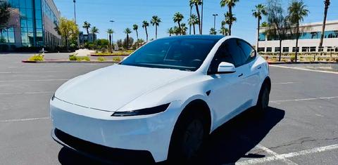 Tesla Model Y 2026