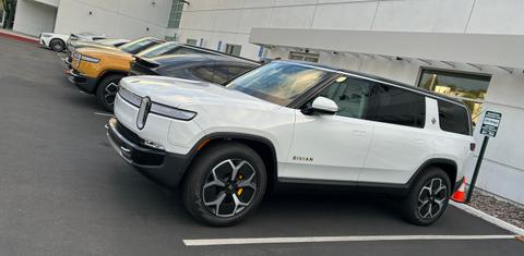 Rivian R1S 2023