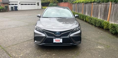 Toyota Camry Hybrid 2024