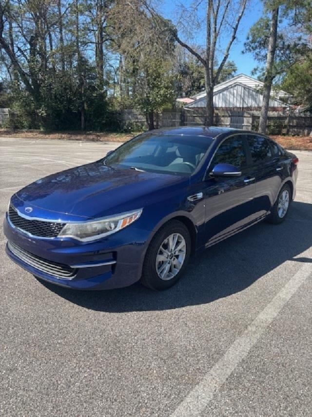 Kia Optima 2017 in Athens, AL