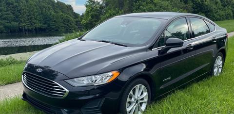 Ford Fusion Hybrid 2019