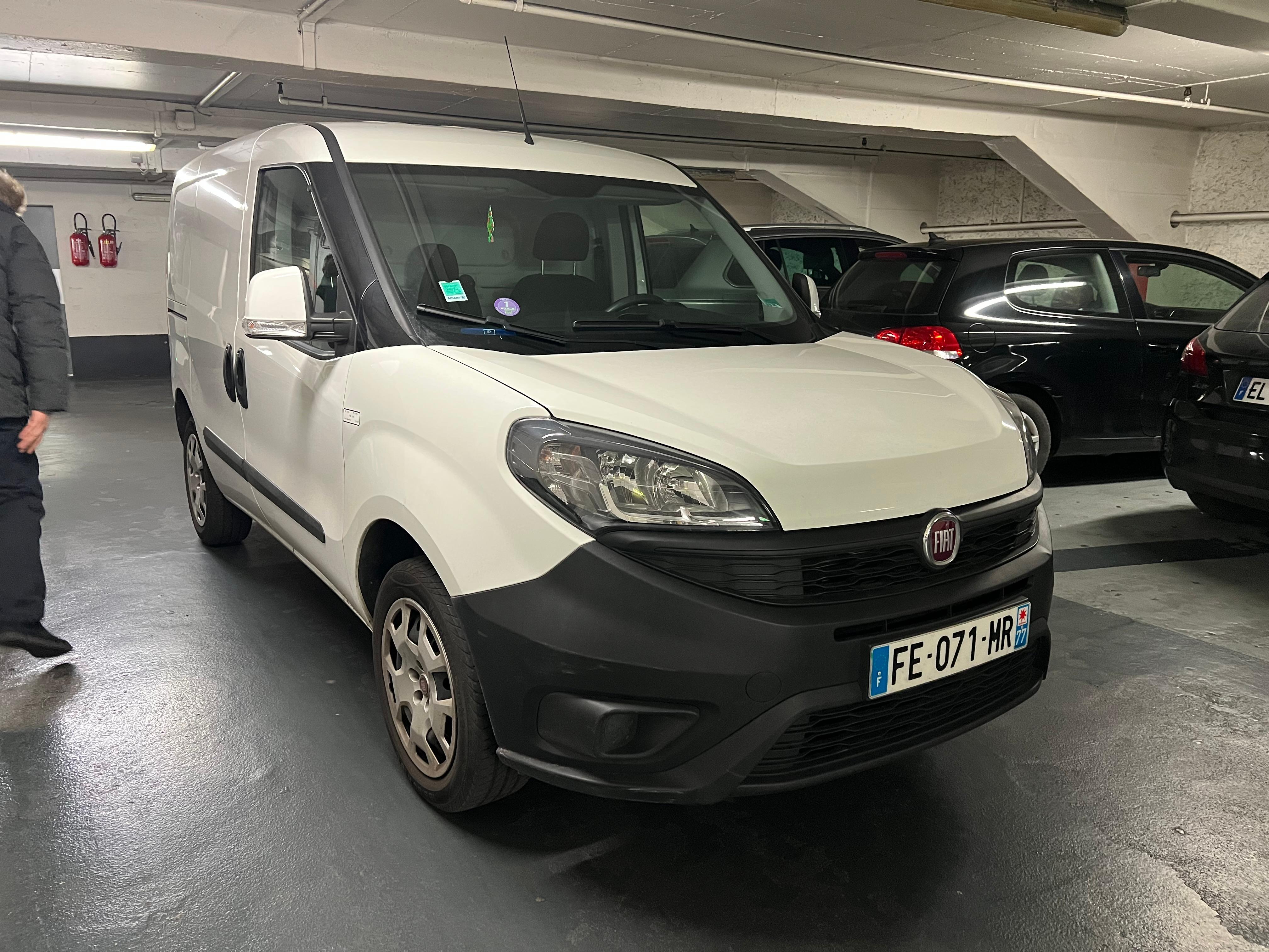 FIAT DOBLO 2019 à Vaux-le-Pénil