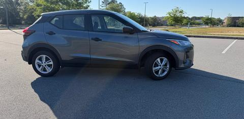 Nissan Kicks Play 2025