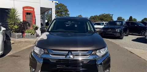 Mitsubishi OUTLANDER 2017