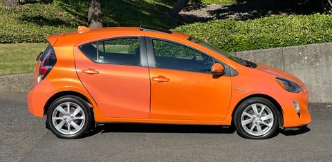 Toyota Prius c 2015
