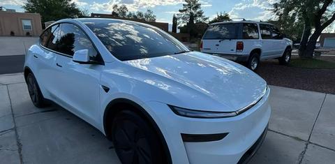 Tesla Model Y 2026