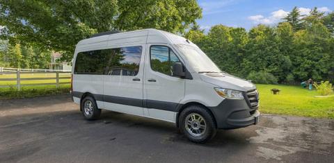 Mercedes-Benz Sprinter 2024