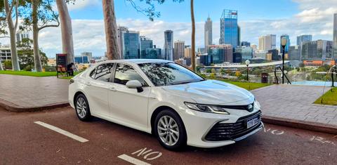 Toyota CAMRY 2024
