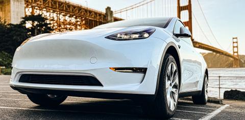 Tesla Model Y 2024