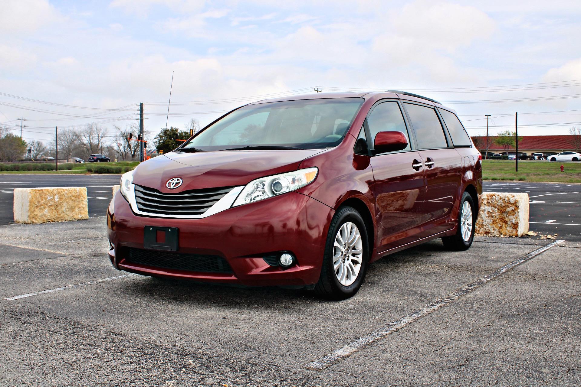 Toyota Sienna 2014 in 