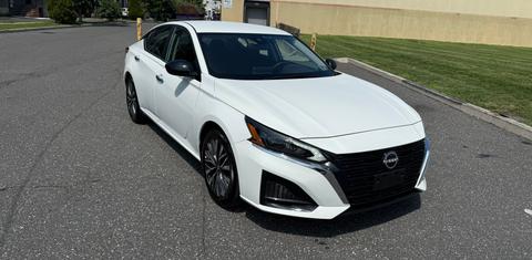 Nissan Altima 2025