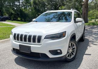 Jeep Cherokee car