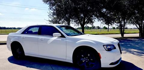 Chrysler 300 2021