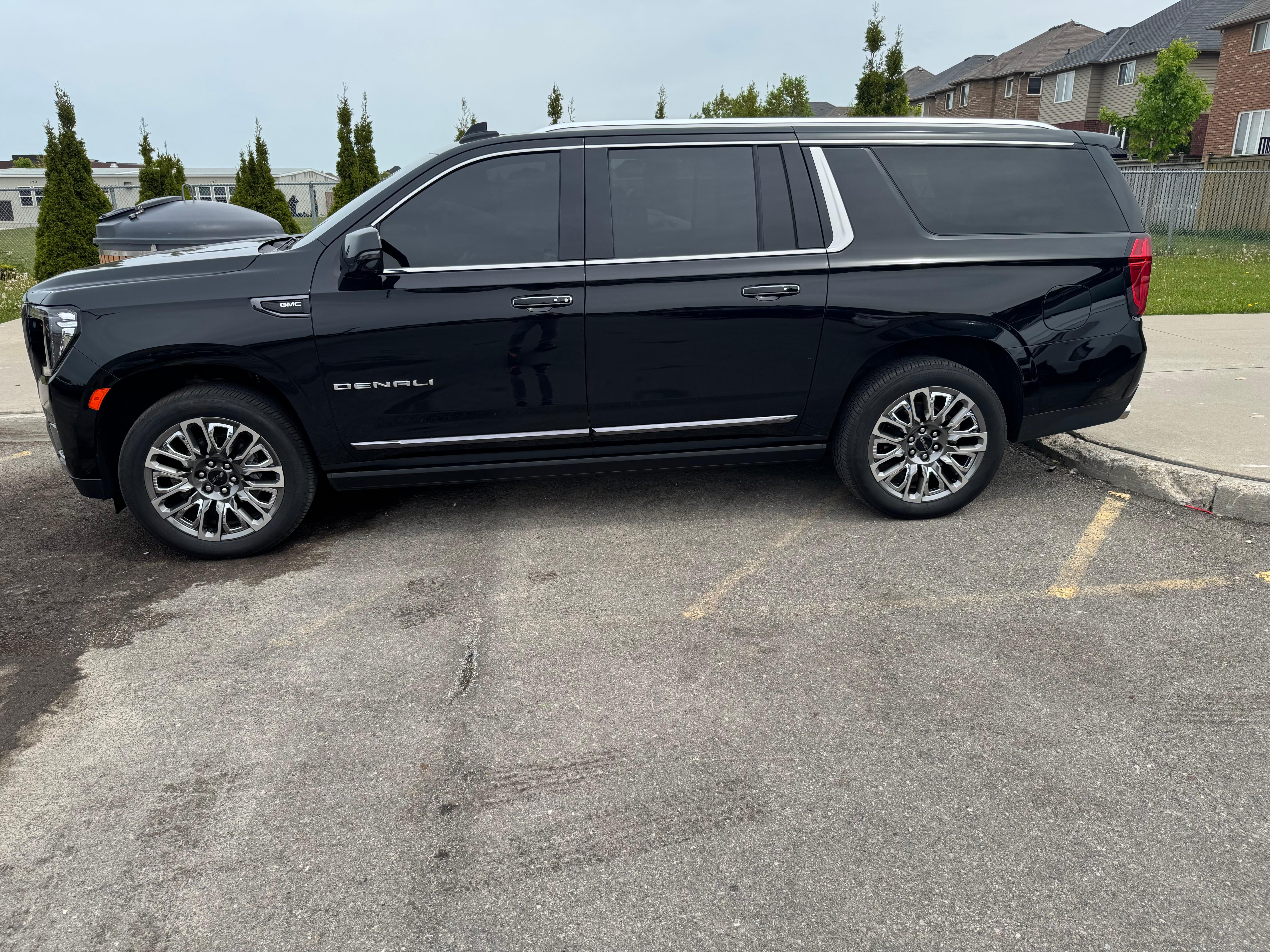GMC Yukon XL 2024 in Hamilton, ON