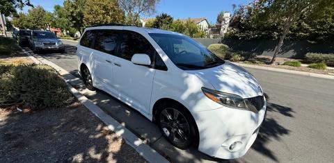 Toyota Sienna 2016