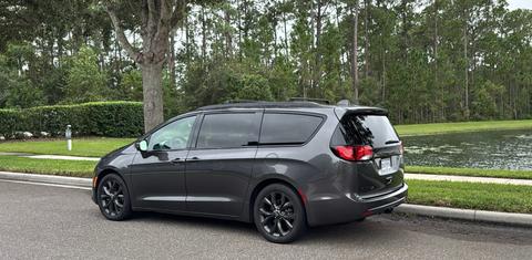 Chrysler Pacifica 2019