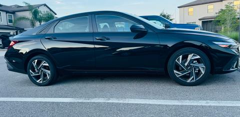 Hyundai Elantra 2025