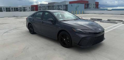 Toyota Camry Hybrid 2026