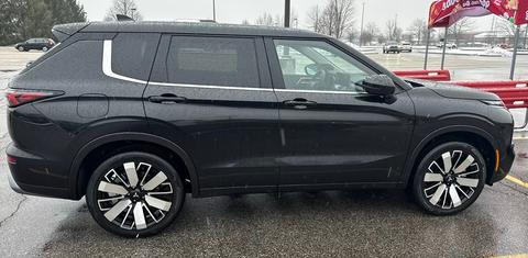 Mitsubishi Outlander 2025
