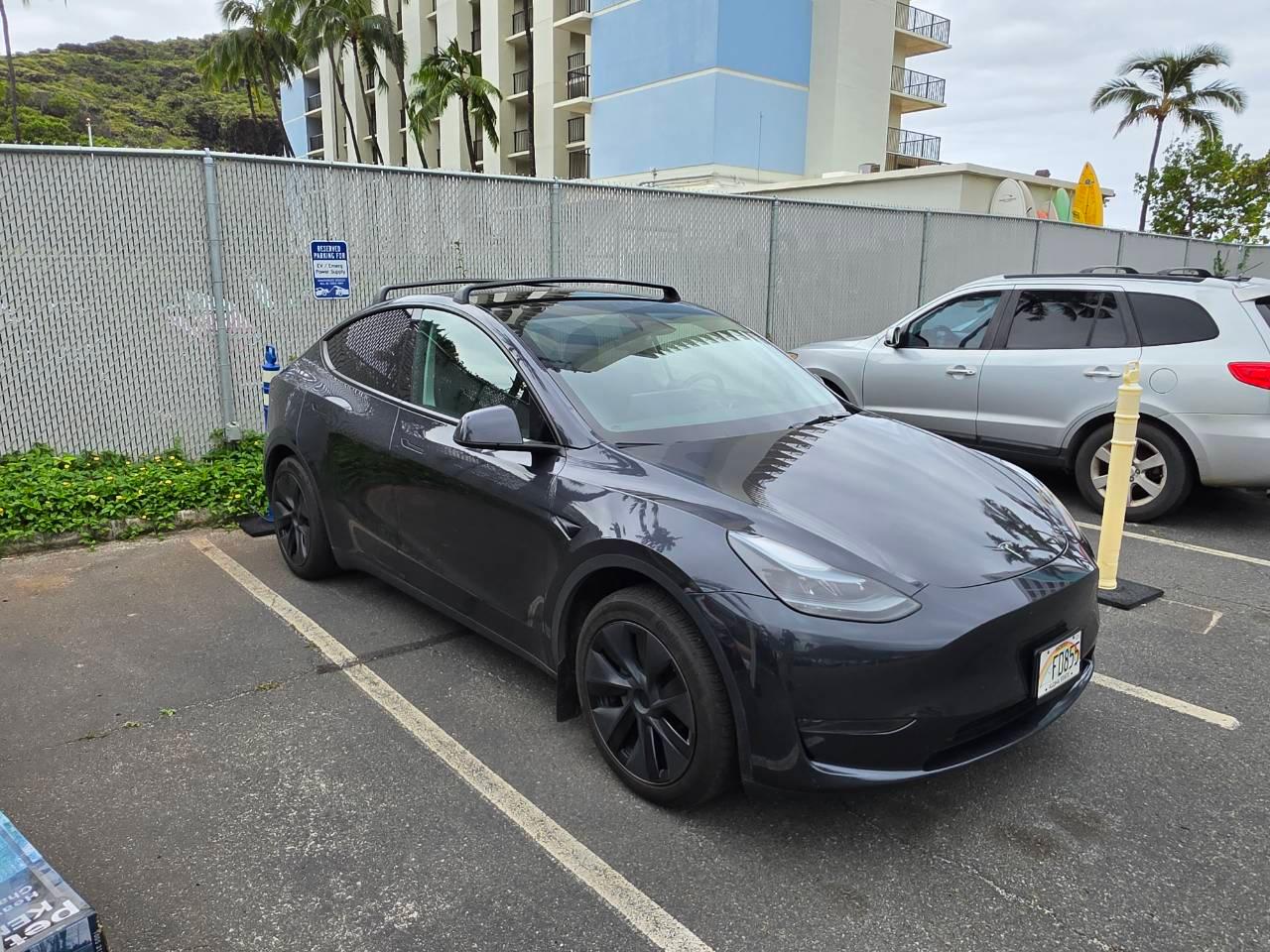 Tesla Model Y 2025 in Waianae, HI
