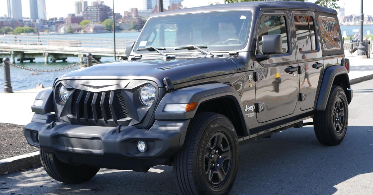 Jeep Wrangler Unlimited 2018 rental in Watertown, MA by Turo with Tiki
