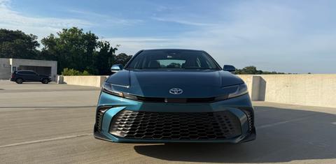 Toyota Camry Hybrid 2025