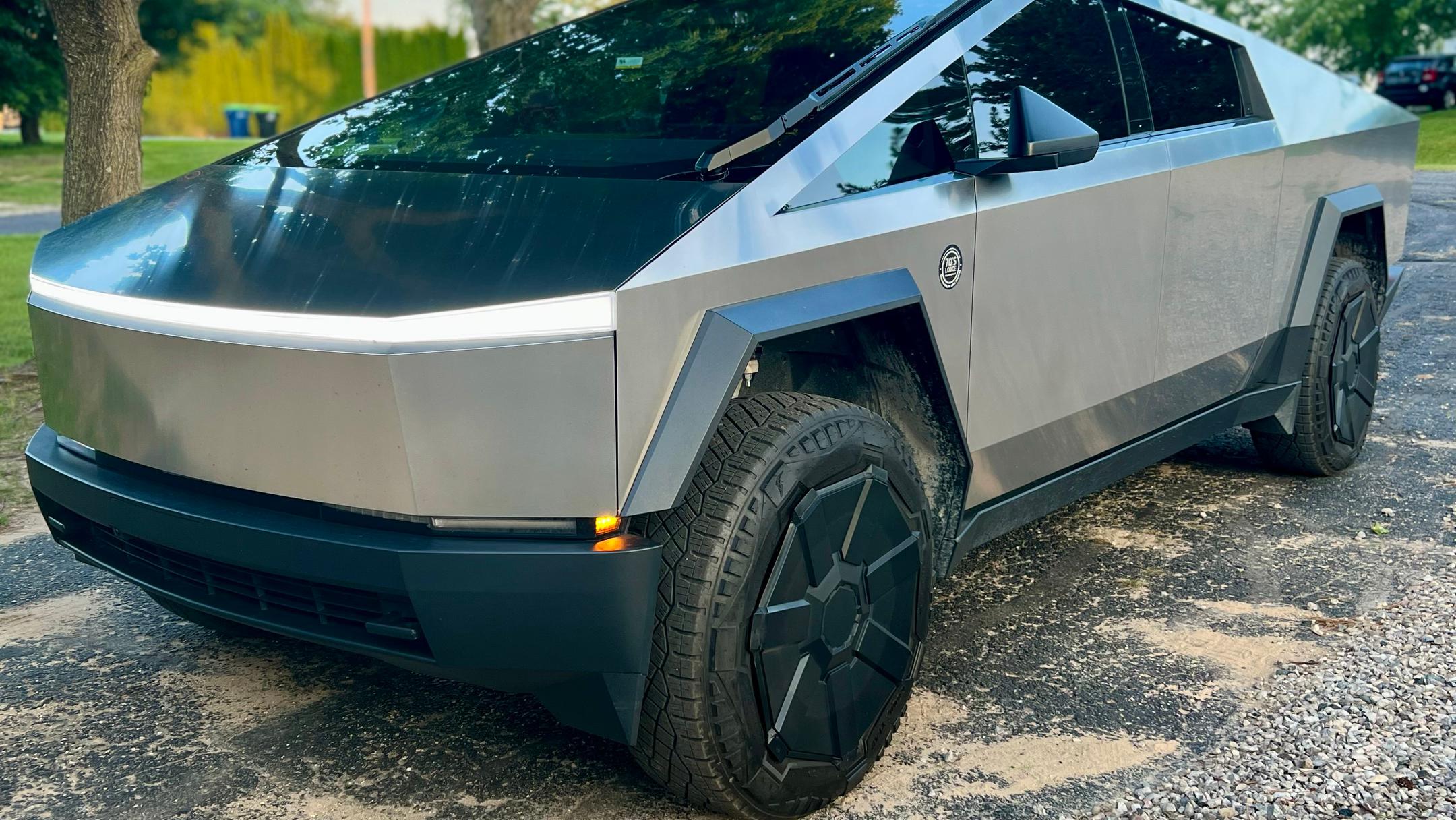 Tesla Cybertruck 2024 in Traverse City, MI