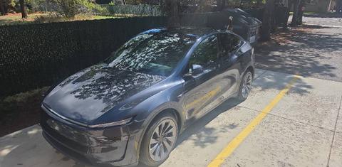 Tesla Model Y 2026