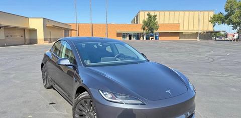Tesla Model 3 2024
