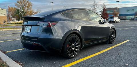 Tesla Model Y 2022