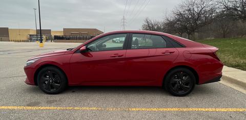 Hyundai Elantra 2023