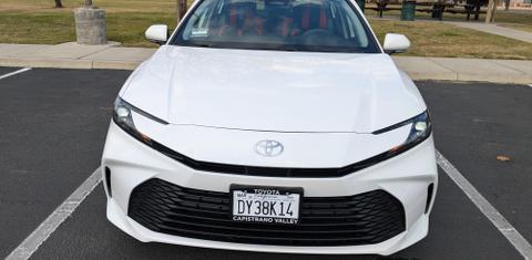 Toyota Camry Hybrid 2025