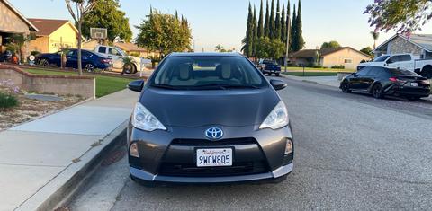 Toyota Prius c 2014