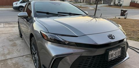 Toyota Camry Hybrid 2026