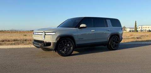 Rivian R1S 2025