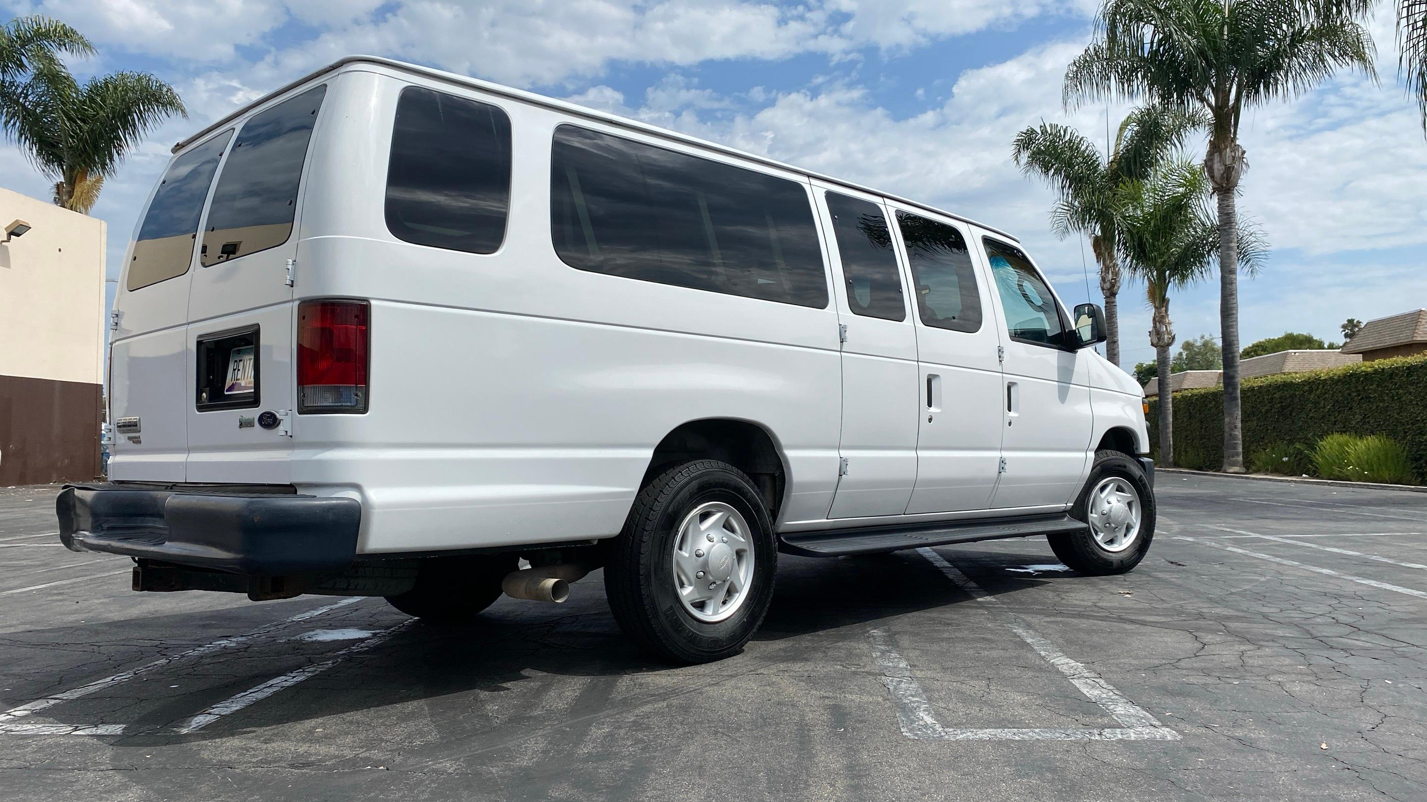 Ford Econoline 2013 in 