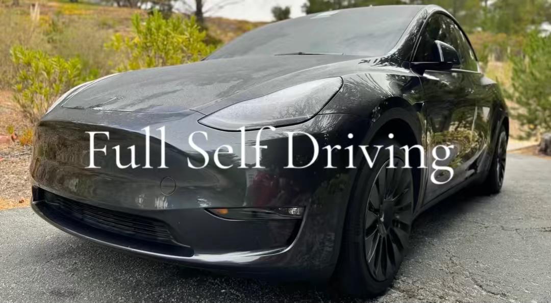 Tesla Model Y 2024 in Monterey, CA
