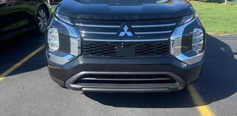 Mitsubishi Outlander 2025