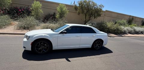 Chrysler 300 2023