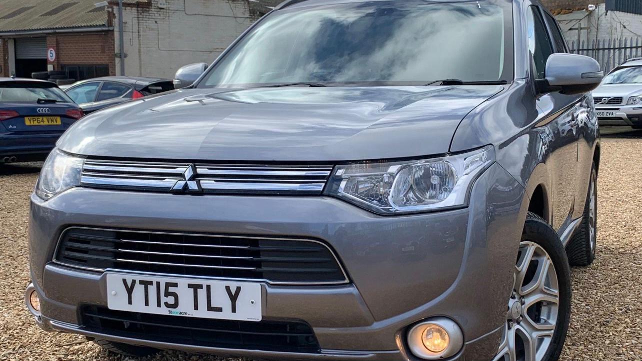 Mitsubishi Outlander 2015 in Gillingham
