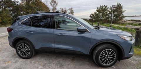 Ford Escape PHEV 2024