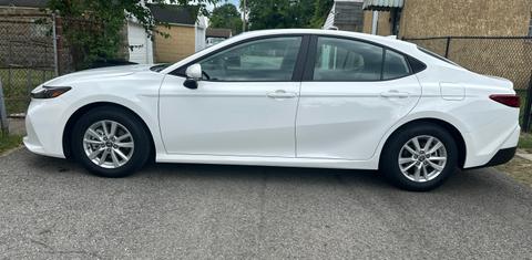 Toyota Camry Hybrid 2025