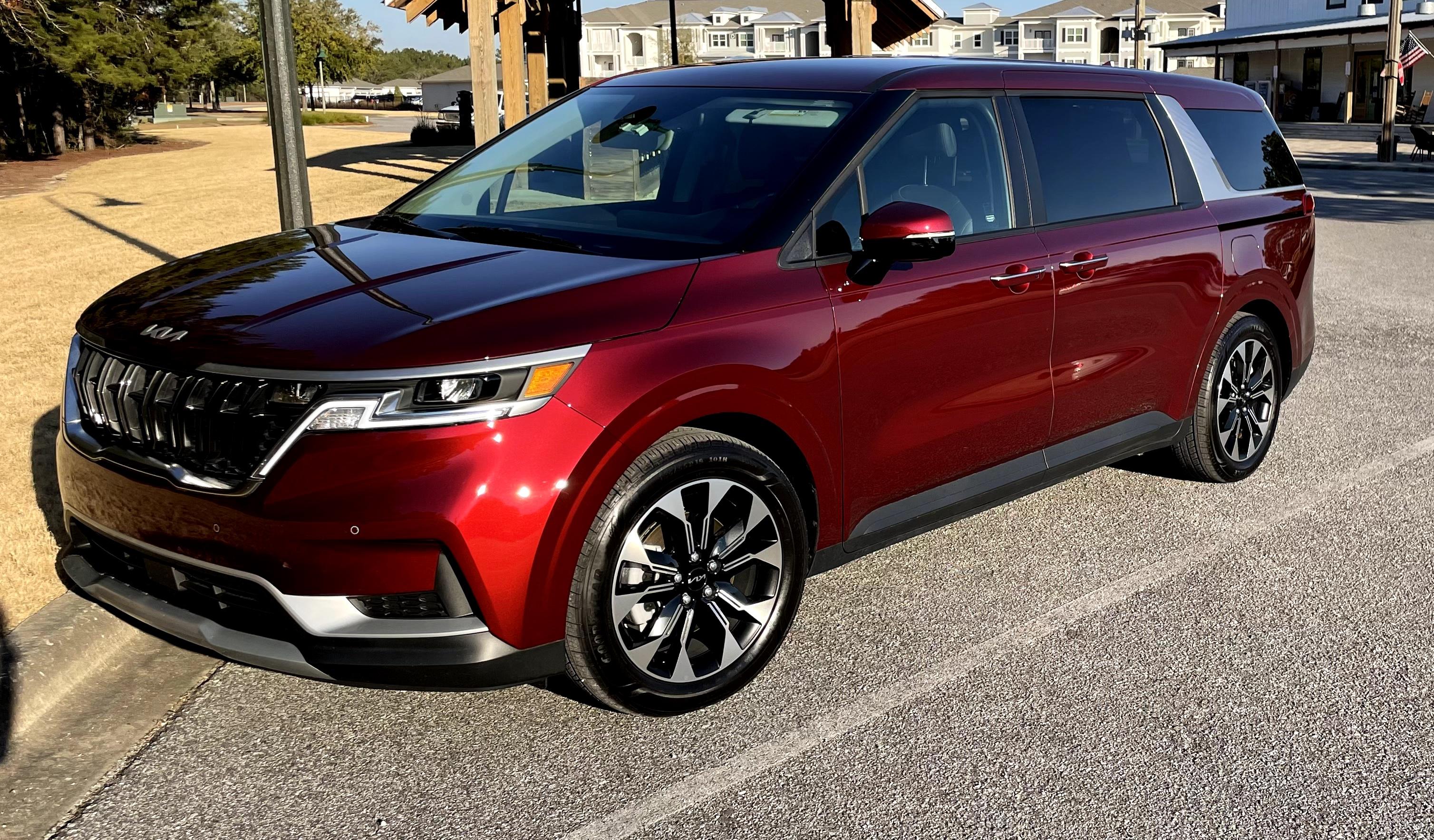 Kia Carnival 2022 in Fayetteville, NC